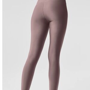 Alo Woman’s 7/8 Airlift Mushroom Leggings Size small - NWT